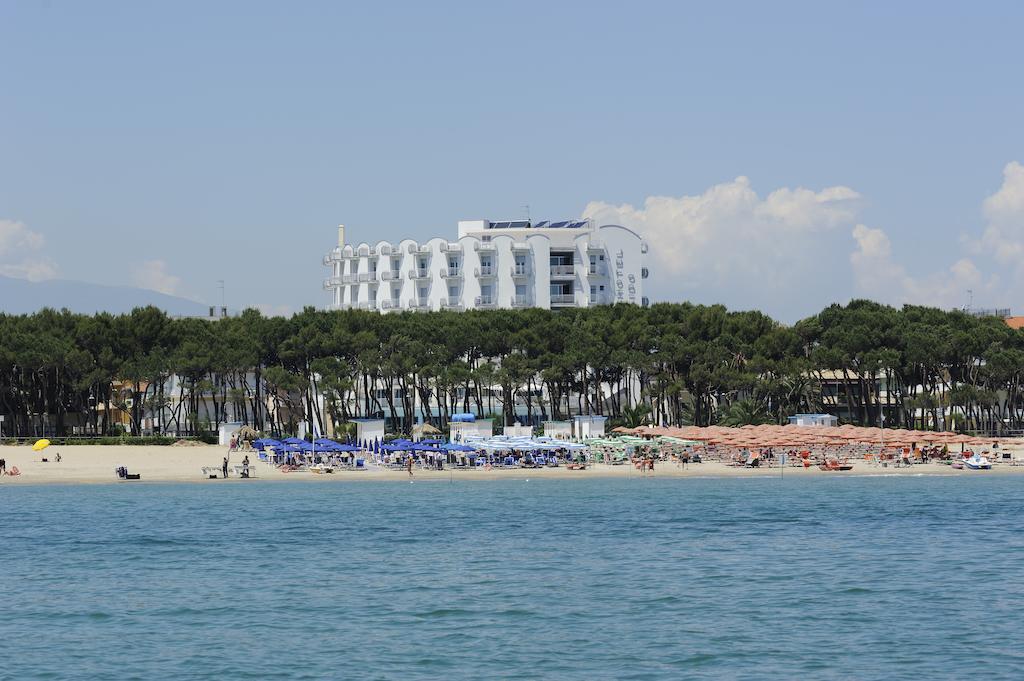 Hotel Lido Alba Adriatica Bagian luar foto