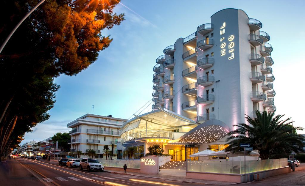Hotel Lido Alba Adriatica Bagian luar foto