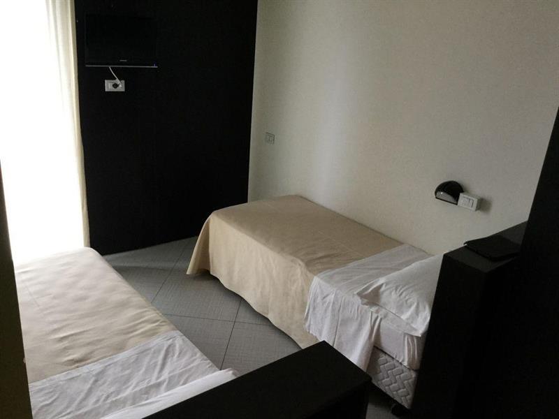 Hotel Lido Alba Adriatica Bagian luar foto